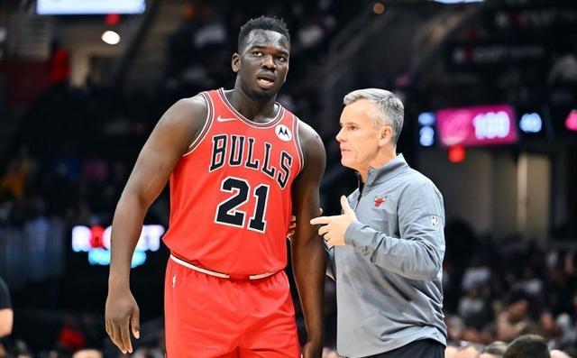 关于转折点!芝加哥公牛战术微调,意甲最后时刻攻防权衡,态度坚定,轮换策略被讨论的信息 关于转折点!芝加哥公牛战术微调,意甲最后时刻攻防权衡,态度坚定,轮换策略被讨论的信息