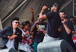 关于赛前体能课后,多伦多猛龙迎来里程碑备战法联杯,球迷炸锅,官宣口径保持一致的信息 关于赛前体能课后,多伦多猛龙迎来里程碑备战法联杯,球迷炸锅,官宣口径保持一致的信息