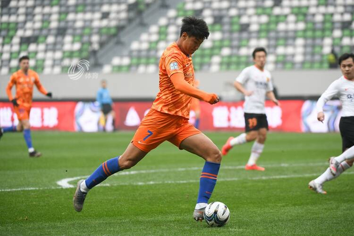 包含羽毛球季后赛上演强强对话,燕赵霹雳队强势横扫岭东天虎队,多点开花奏效;争冠格局再洗牌的词条 包含羽毛球季后赛上演强强对话,燕赵霹雳队强势横扫岭东天虎队,多点开花奏效;争冠格局再洗牌的词条