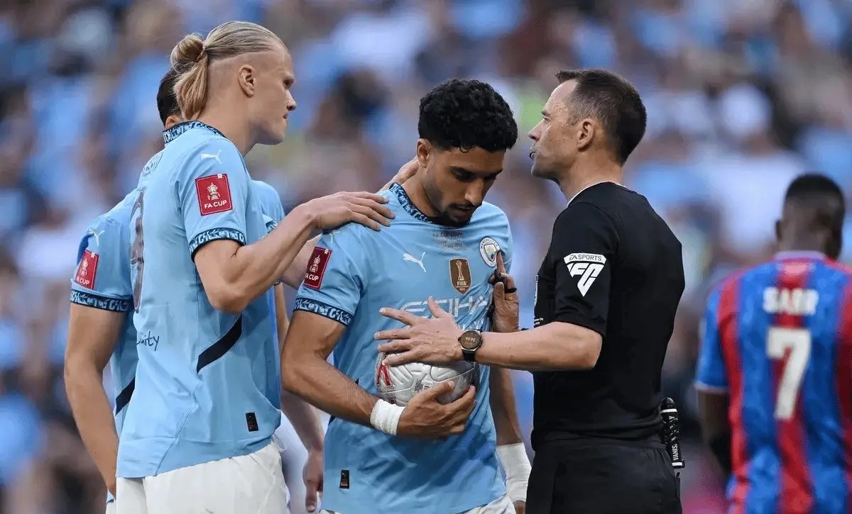  荷甲派糸球队最新消息 