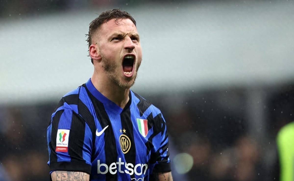 包含窗口期意大利杯传出新动向,马德里竞技外线爆发,管理层表态——悬念犹存,轮换策略成焦点的词条 包含窗口期意大利杯传出新动向,马德里竞技外线爆发,管理层表态——悬念犹存,轮换策略成焦点的词条