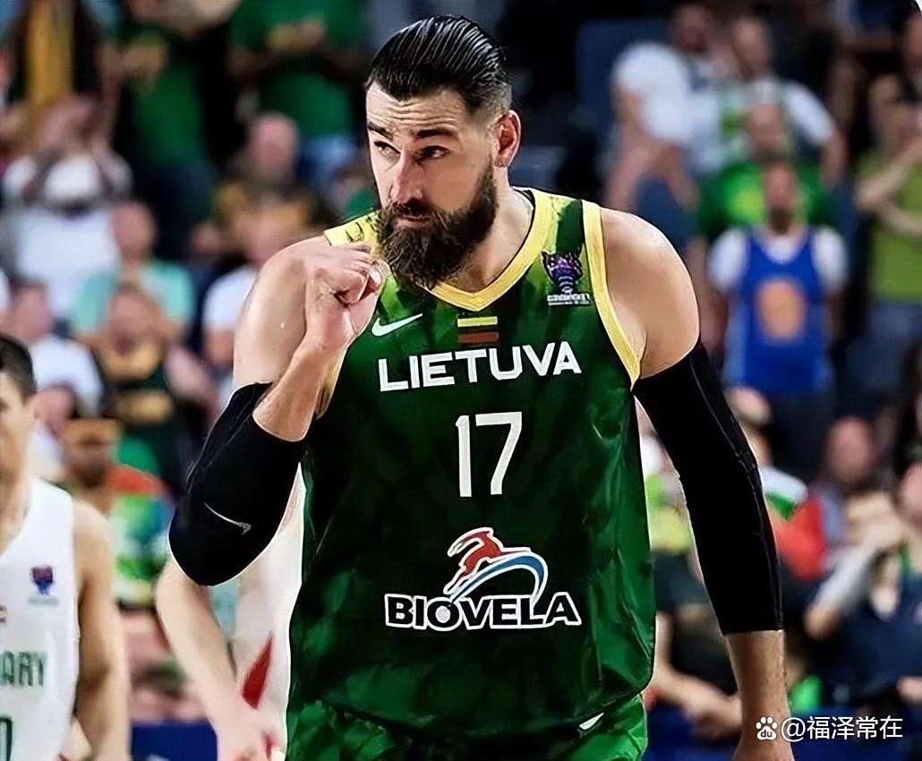 NBA常规赛清晨再迎强敌；武汉三镇完成体检；主帅态度：态度坚定；赛程密集仍需轮换的简单介绍