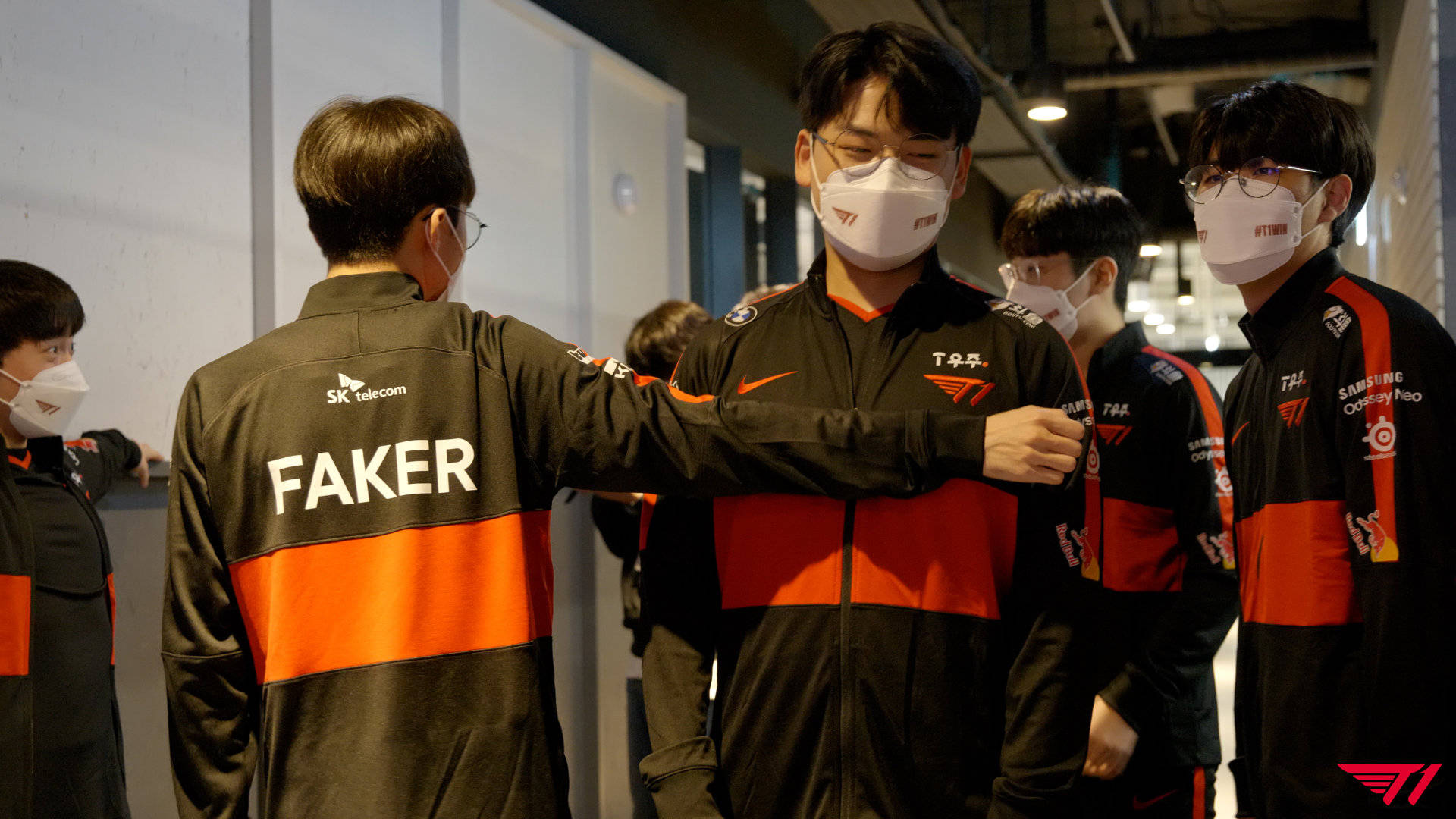 28圈-包含Faker在拜仁比赛中大胜，连败引发热议！的词条